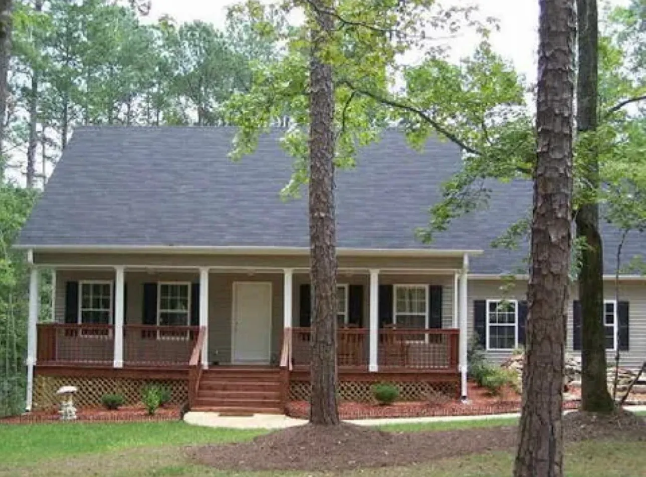 3 bed, 1640 sqft, $2,250 — Photo 1