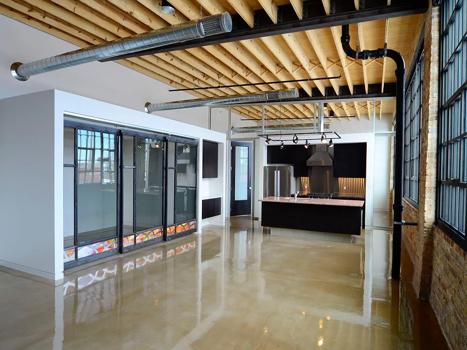 376 W Main St #206