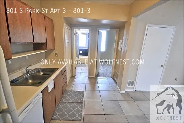 801 S Park St #3 — Photo 2