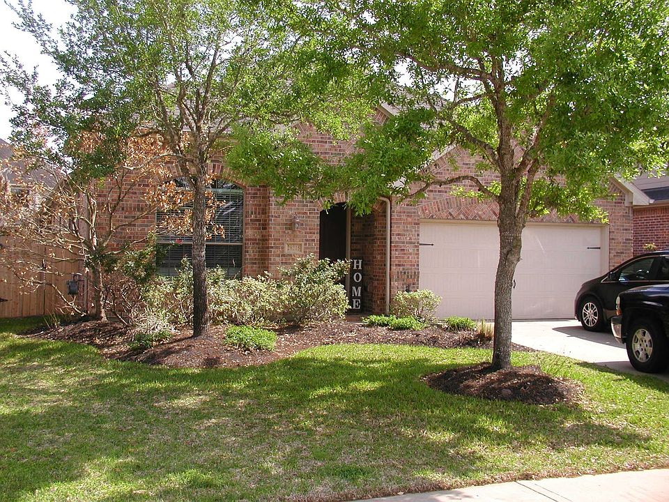 1st image of 28215 Chalet Park Dr