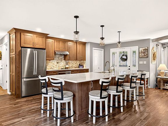 3rd image of 105 Fireside Pl
