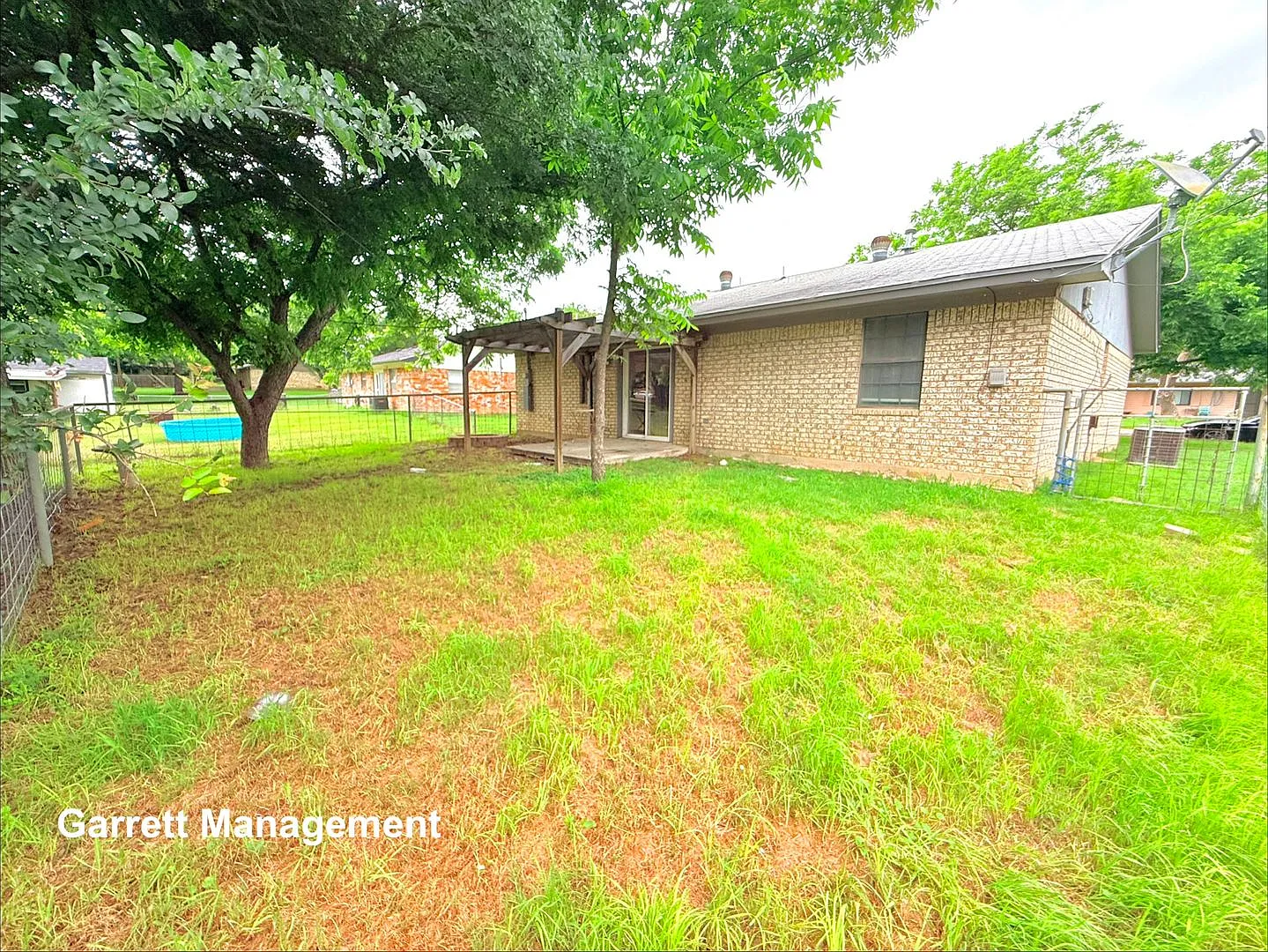 Spacious 3/1.5 Home for Rent! — Photo 3