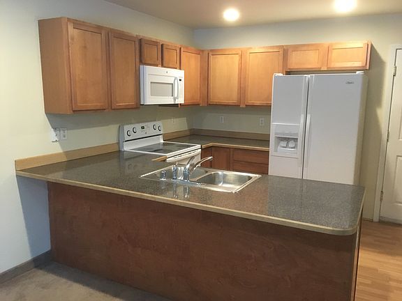 3rd image of 2440 Caddis Ct APT 4