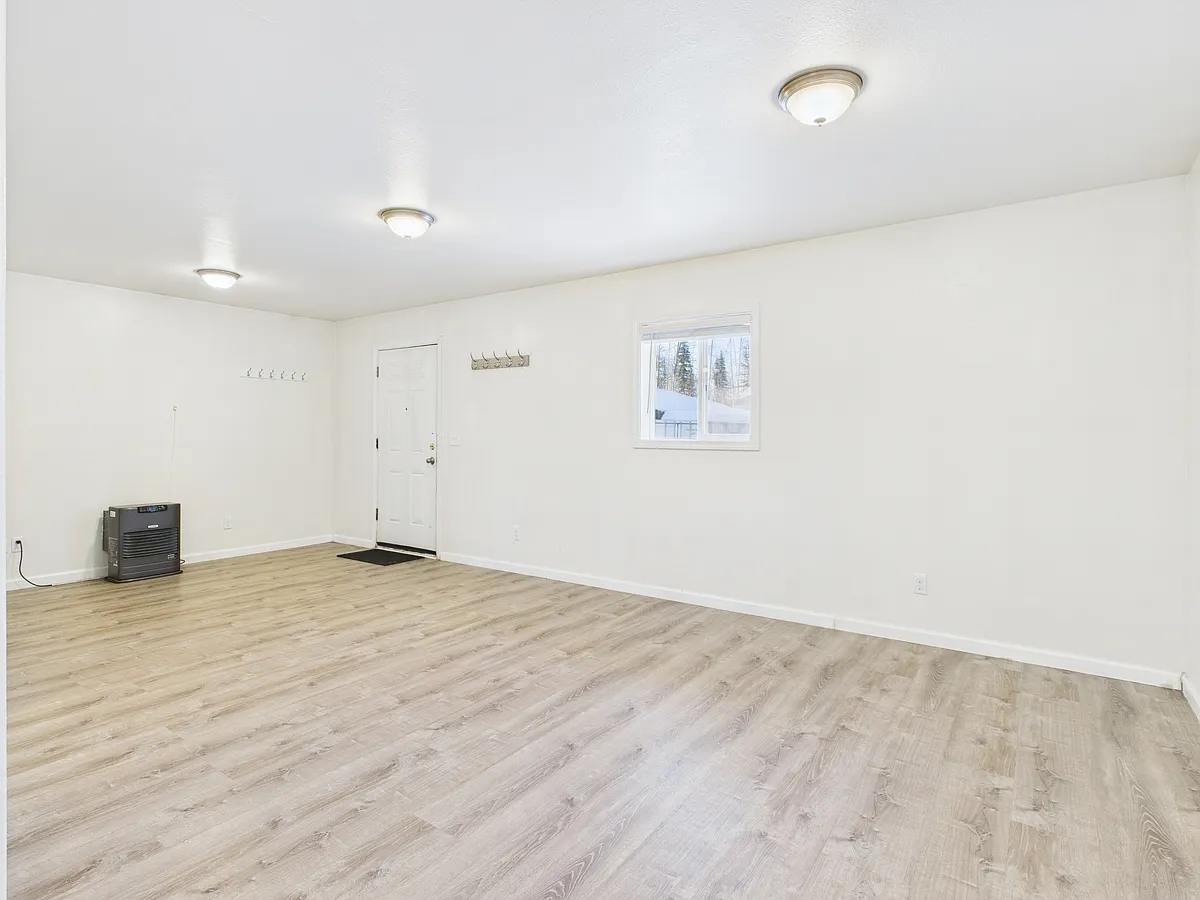 Building Photo - 2377 Edsson Ave #B