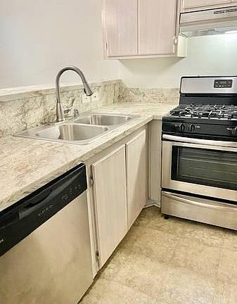 3rd image of 210 N Avenue 55 #113