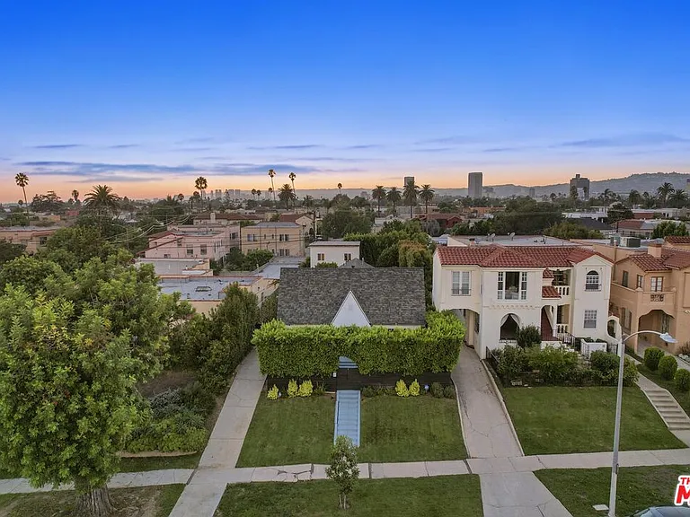 1155 S Rimpau Blvd — Photo 40