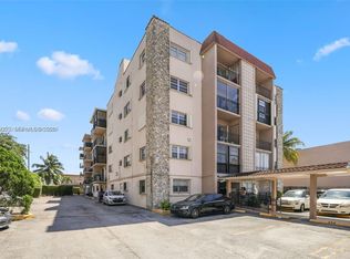 3640 NW 9th St APT 302, Miami, FL 33125
