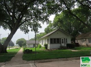 301 3rd Ave NW, Le Mars, IA 51031