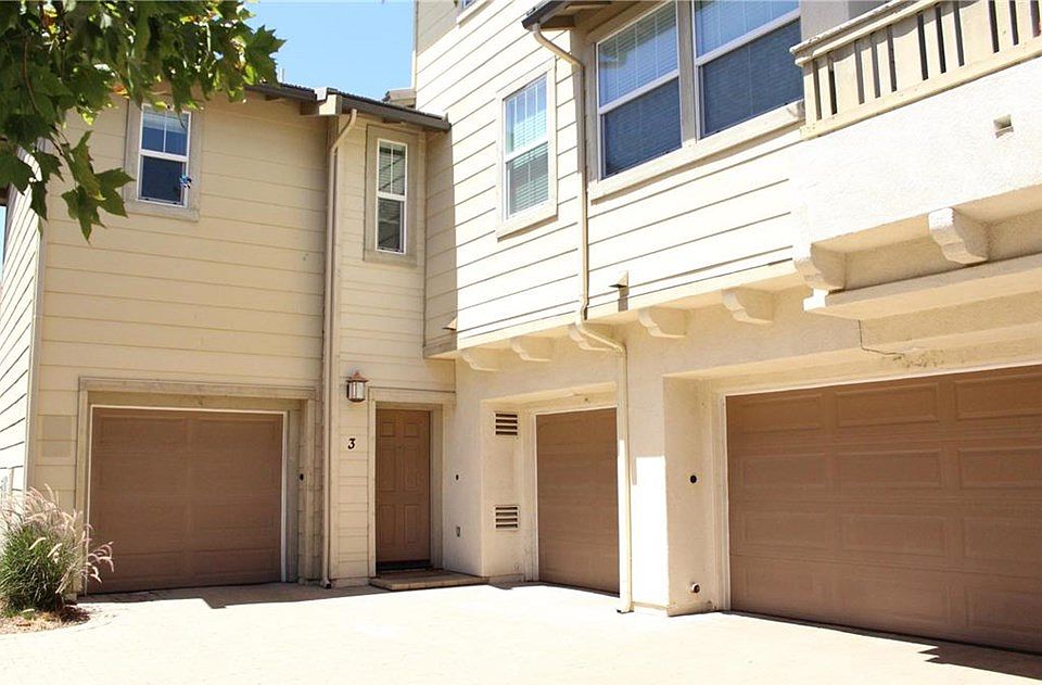 1st image of 41537 Wild Ivy Ave Unit 3