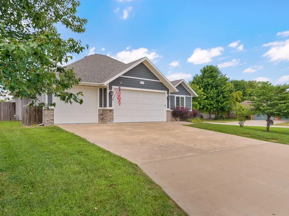1309 S Appomattox Avenue, Republic, MO 65738