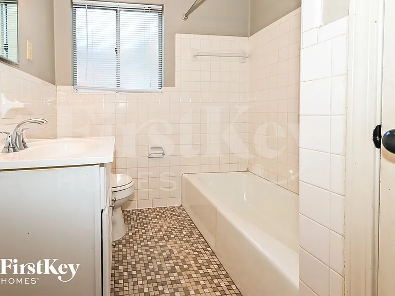5840 Knight Arnold Rd — Photo 9