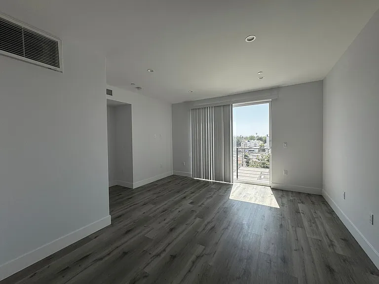 Tujunga55 — Photo 20