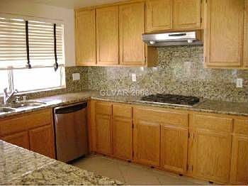 4th image of 909 Sage Hollow Cir