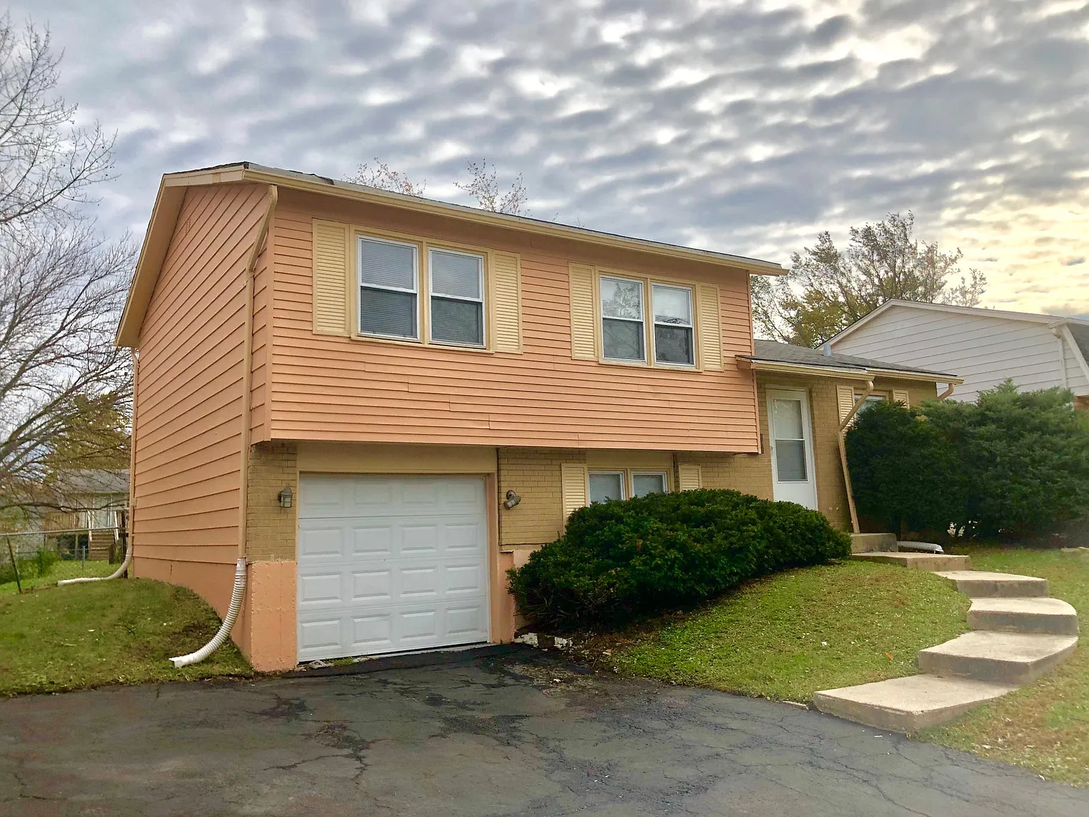 17695 Pheasant Ln photo 1