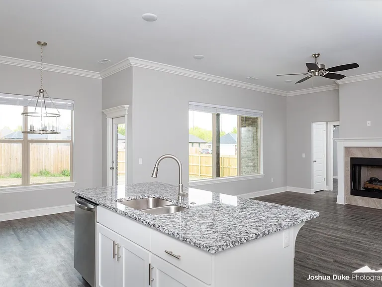 5924 W Mecklin St — Photo 24