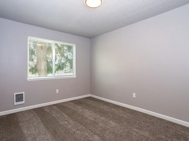 Forest Park Apartments — Photo 5