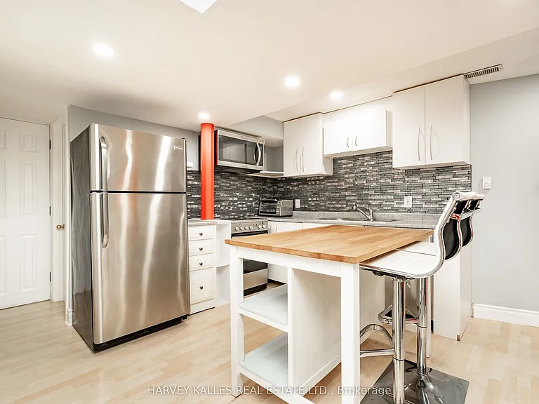68 Nantucket Dr #BASEMENT — Photo 9
