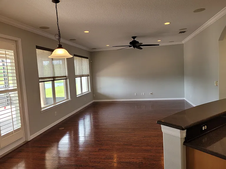 1519 Lexington Ave — Photo 17