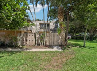 266 Arabian Rd, Palm Springs, FL 33461