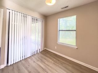 112 Peach Rd #B, Goose Creek, SC 29445