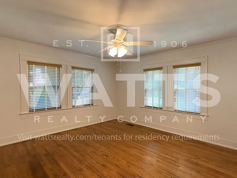1093 Columbiana Rd — Photo 12