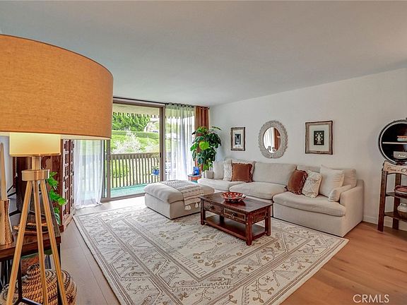 3rd image of 6542 Ocean Crest Dr APT C212