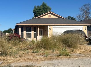155 S 8th St, Shandon, CA 93461