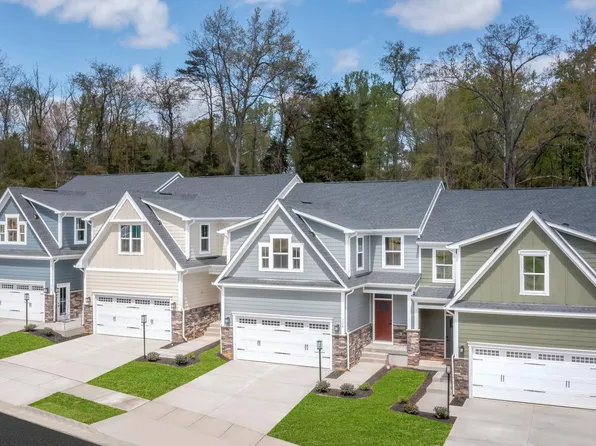 5049 Helton Dr, Sykesville, MD 21784