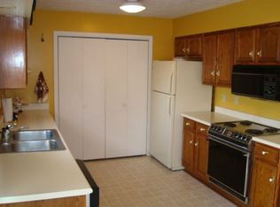 8788 Arcadia Dr, Newburgh, IN