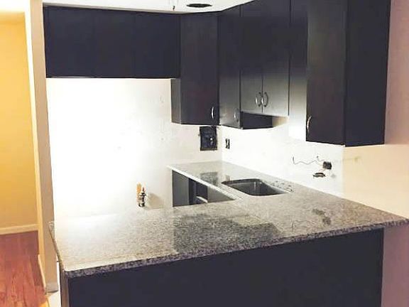 5th image of 1025 W Hollywood Ave APT 0402