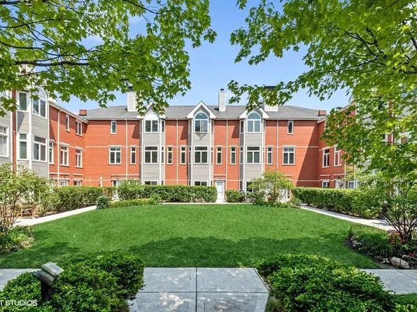 2551 N Greenview Ave, Chicago, IL 60614