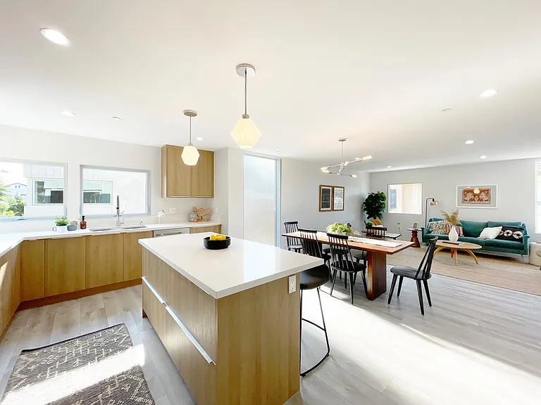 230 S San Marino Ave #B — Photo 5