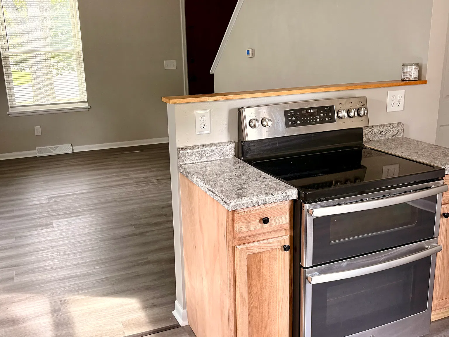 2 bed, 875 sqft, $1,150 — Photo 3