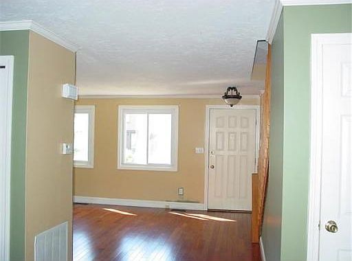 2nd image of 560 Bedford St APT G6