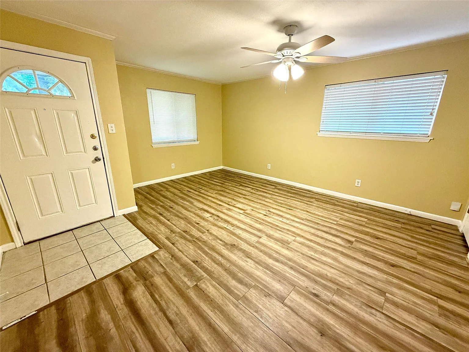 3 bed, 1.0 bath, 1109 sqft, $1,450 — Photo 2