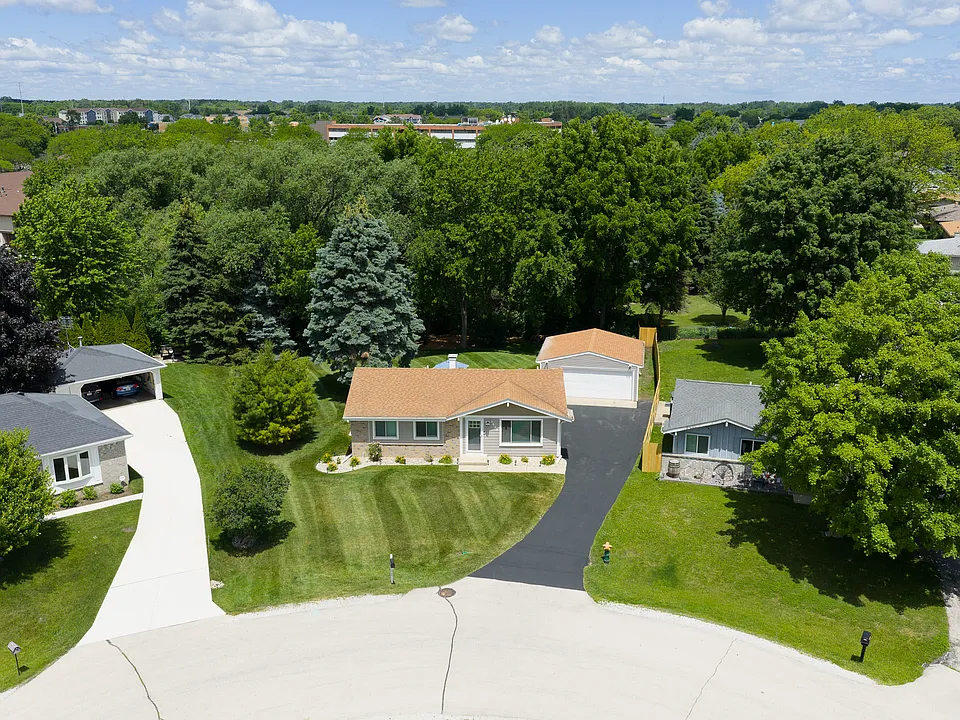 1628 Wiese Ln