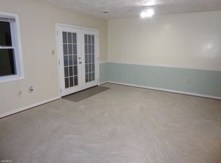 339 6th St, Colonial Beach, VA 22443
