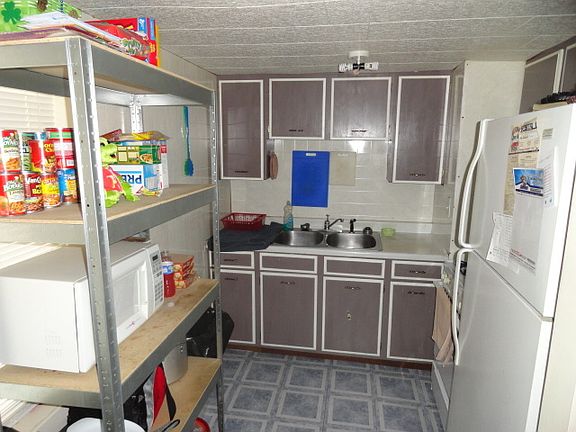 2nd image of 416 N D St