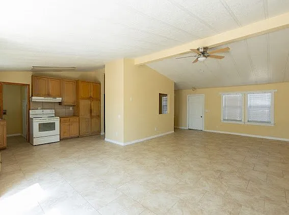 3 bed 2 bath — Photo 1