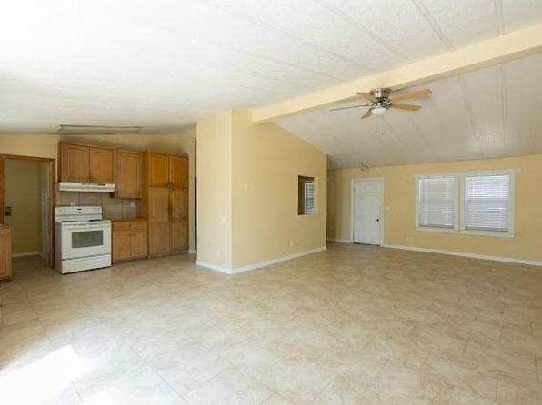 1541 Sandra Cir