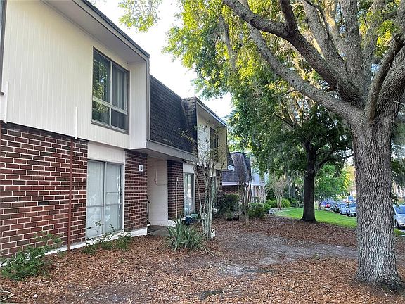 2nd image of 1700 SW 16th Ct APT J24