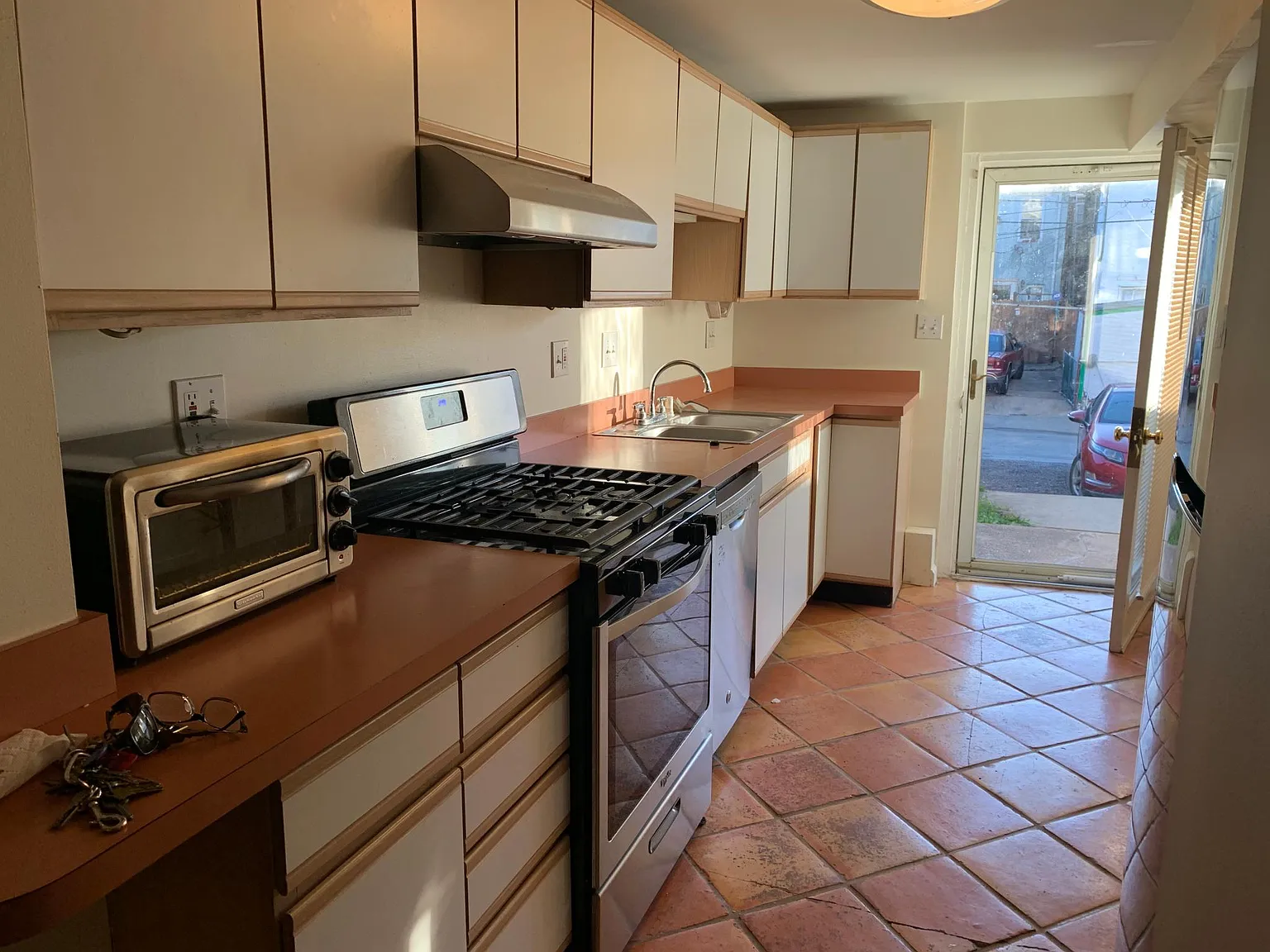 1520 Riverside Ave — Photo 4