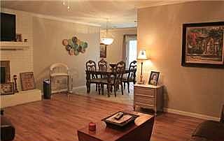 4th image of 146 Thurston Ave