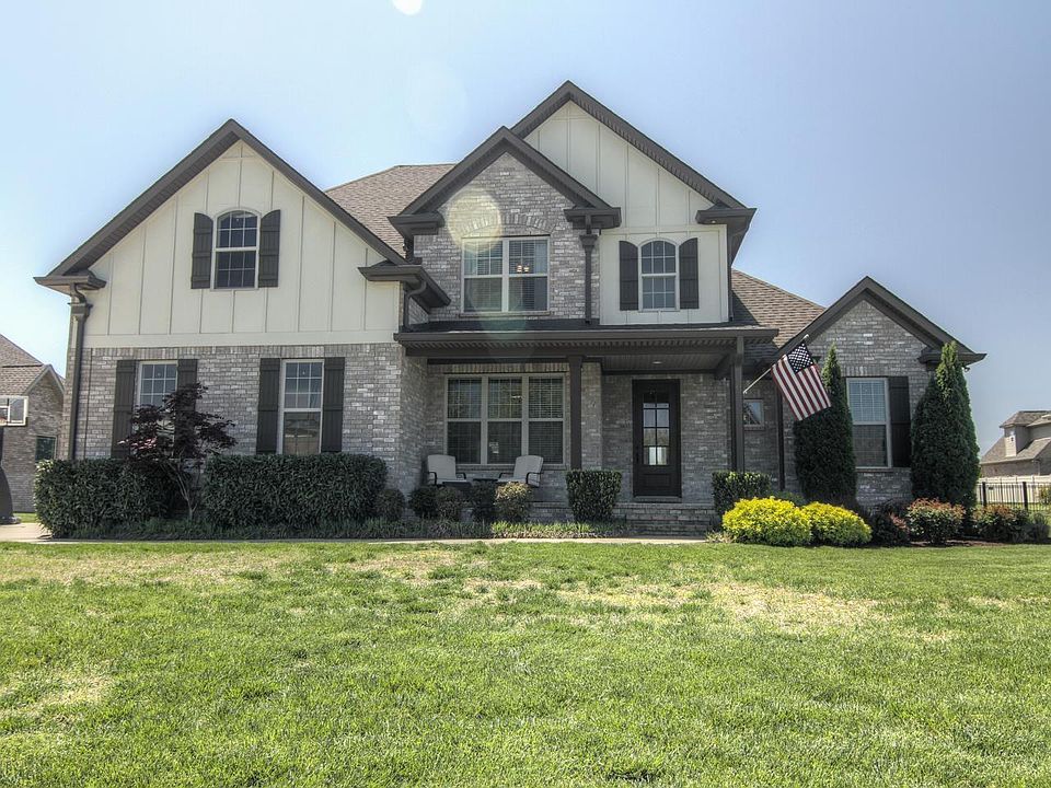 1st image of 3221 Robinwood Dr