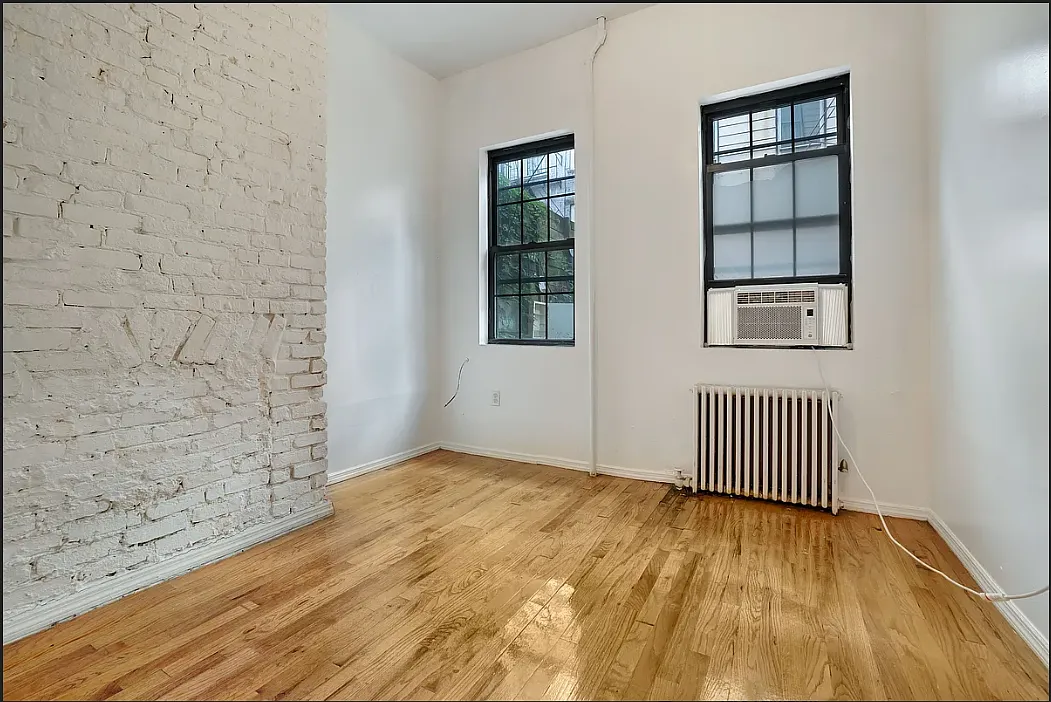 95 North Seventh Street — Photo 2