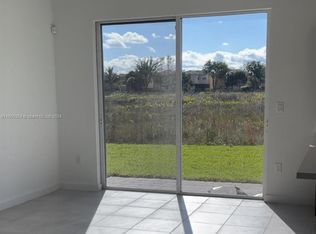 1090 SE 23rd Ave, Homestead, FL 33035