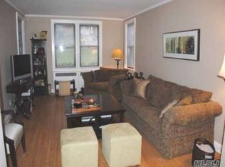 40-04 Little Neck Pkwy, Flushing, NY 11363