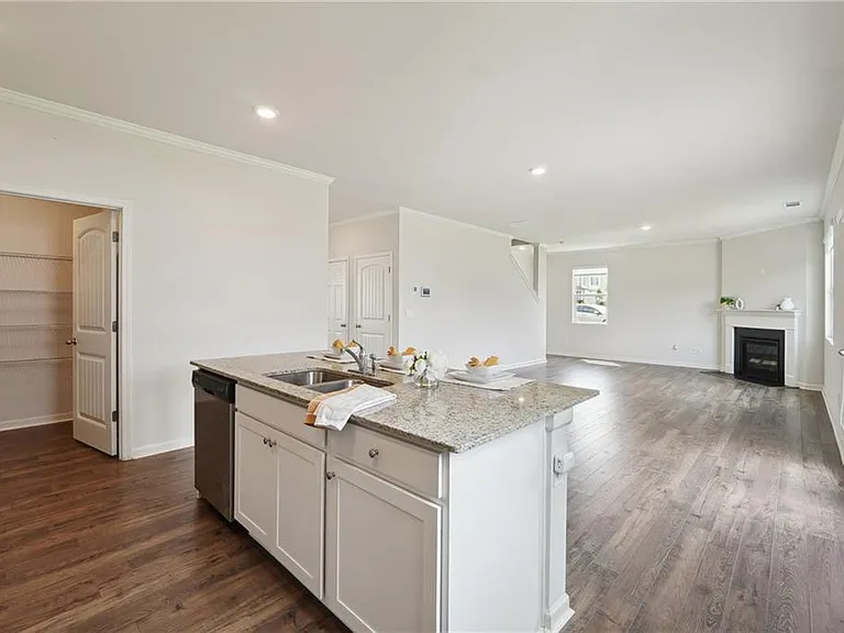 100 Fernbrook Trl — Photo 8