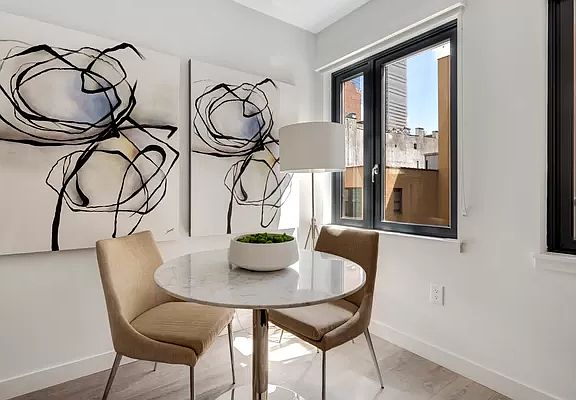 4th image of 350 W 45th St #2C