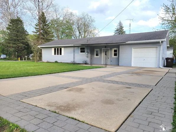 4153 4th St, Newport, MI 48166